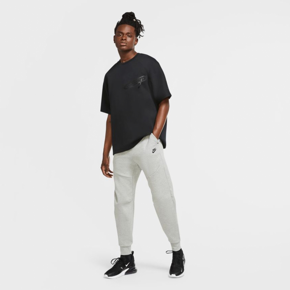 Nike tech hotsell sweatpants grey