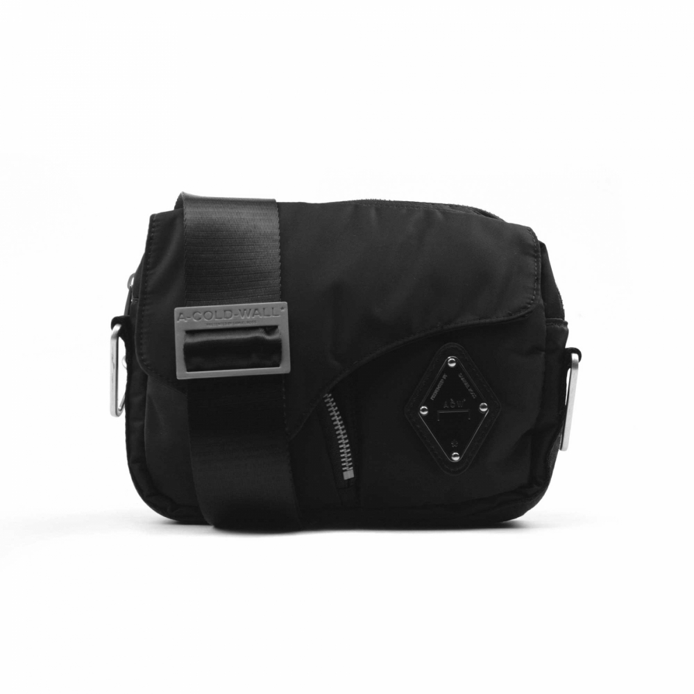 A Cold Wall Padded Envelope Cross Body Bag Black ACWUG012WHL