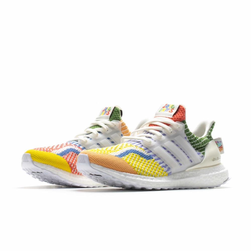 Adidas ultra 2024 boost pride