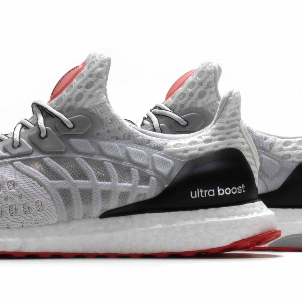 Ultra boost 2 white top