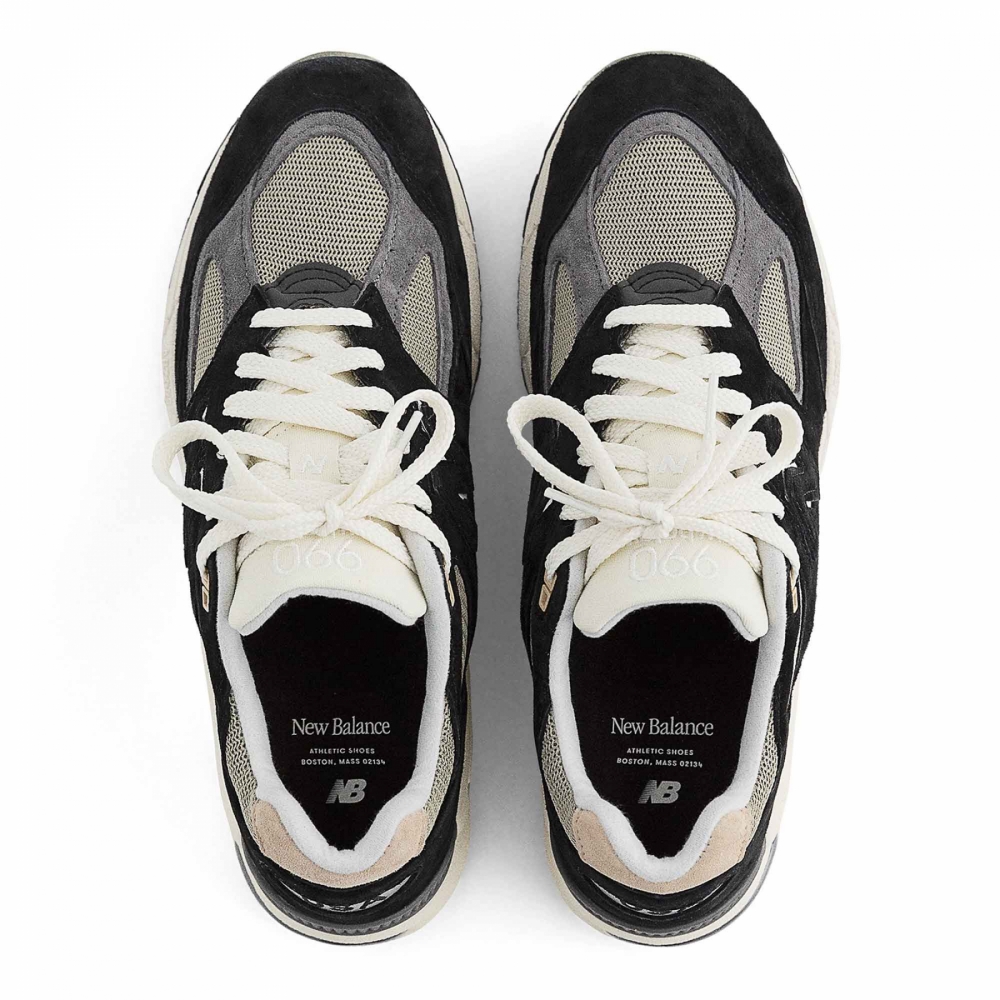 New balance boots camo 2025