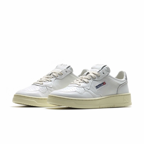 Autry WMNS Medalist Low - White / Silver - AULWLL05 | OUTBACK