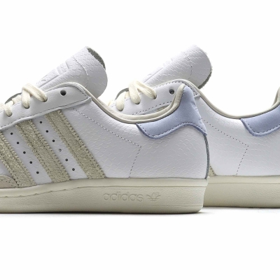 Snake adidas top