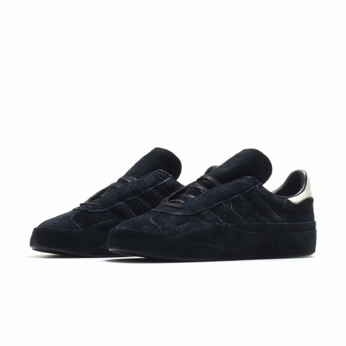 Adidas gazelle 2025 triple black suede