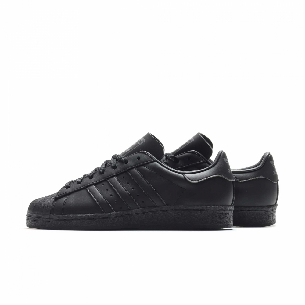 Adidas all black superstars online