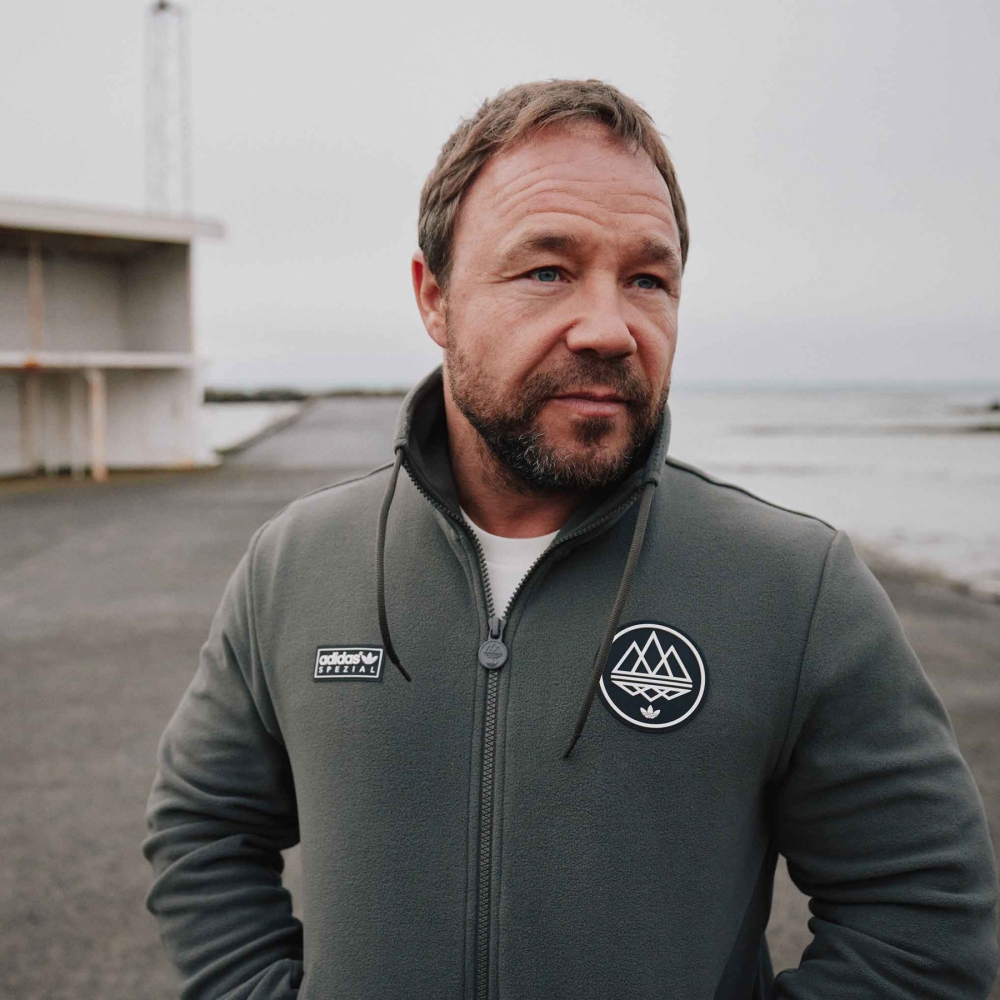 Spezial shop track top