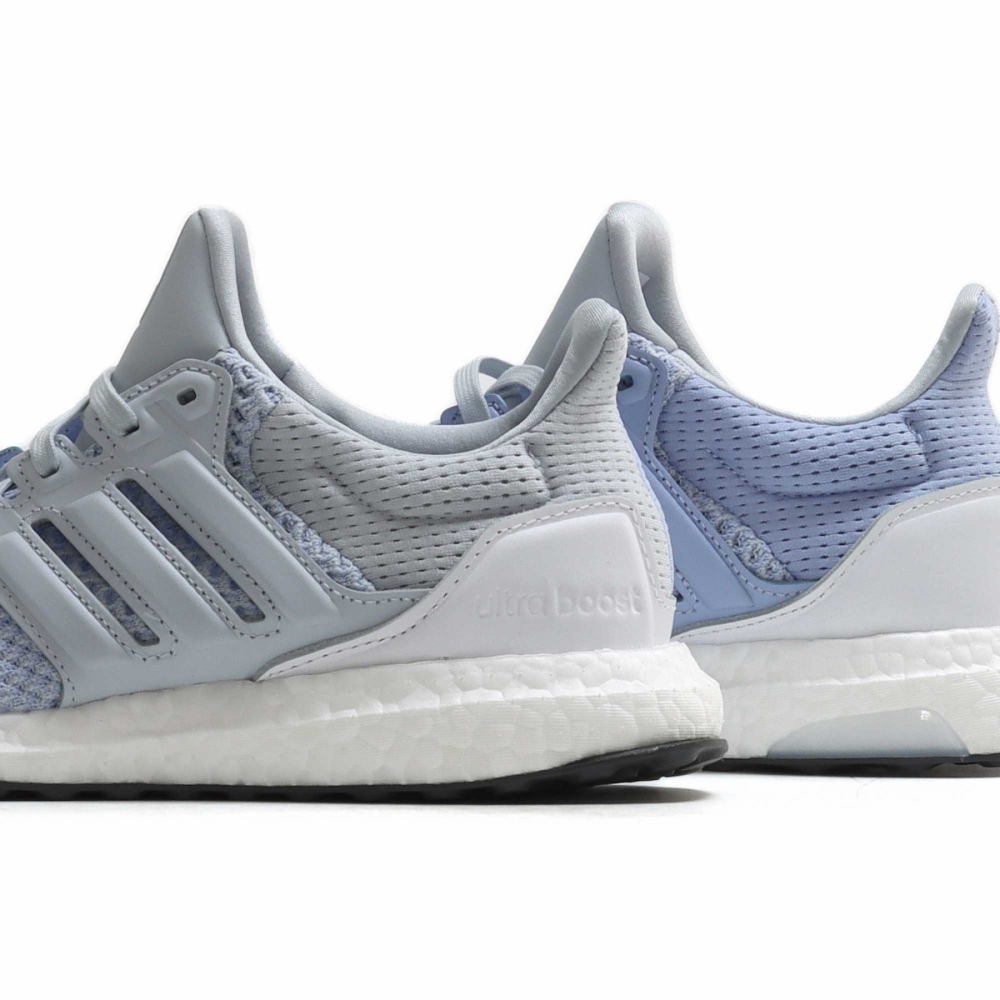 Blue and white ultra top boost