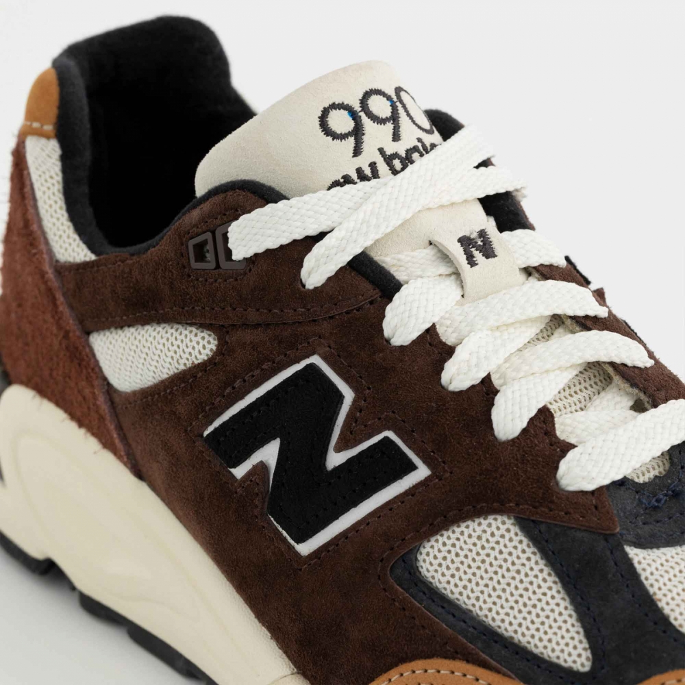 New Balance M990BB2 (Made in USA) - Black / Tan (Mocha) - M990BB2