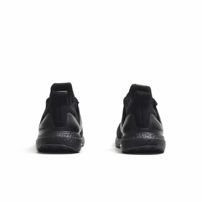 Air max sales ultra boost