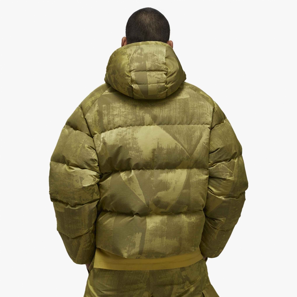 I am gia yellow puffer jacket 2025