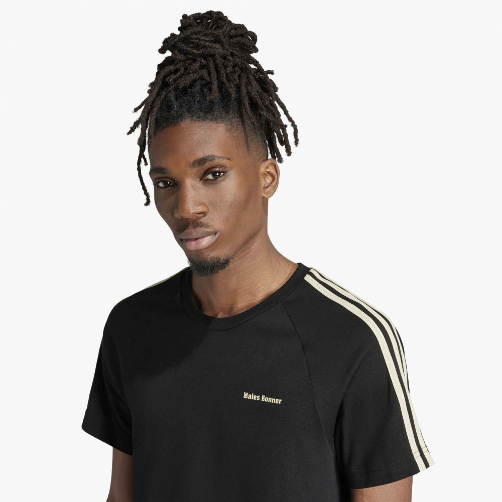 Nummer 1 shop t shirt adidas